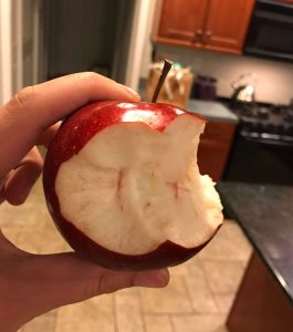 Tại sao táo bị bột