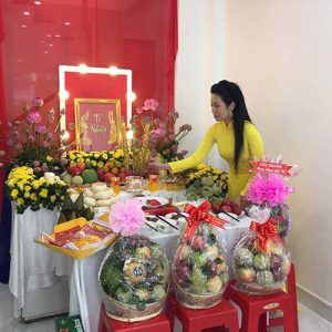 Trịnh Kim Chi thành tâm cúng Tổ Nghề