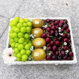 Khay Trái Cây Quà Tặng Nho Mẫu Đơn, Kiwi & Cherry