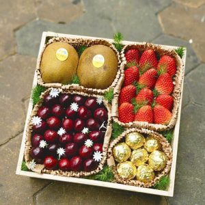 Khay cherry, nho, Kiwi, socola cao cấp